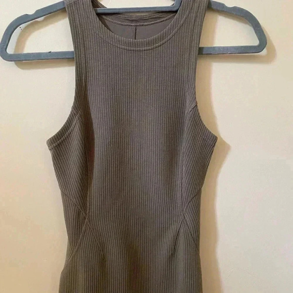 LULULEMON RIBBED SOFTSTREME SLIM FIT TANK ATHLETIC TENNIS DRESS IN NOMAD SIZE 2 - Picture 5 of 11